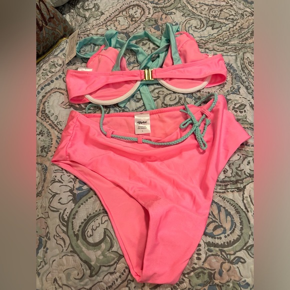 NWT “Stylish” Swimwear size large - Picture 8 of 11